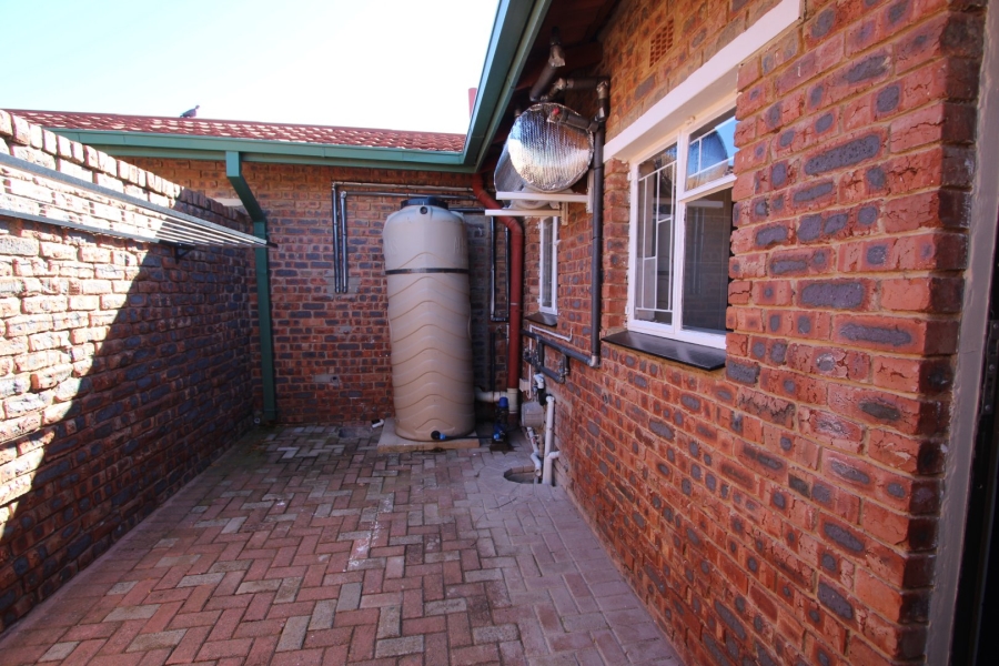 To Let 3 Bedroom Property for Rent in Dagbreek Free State